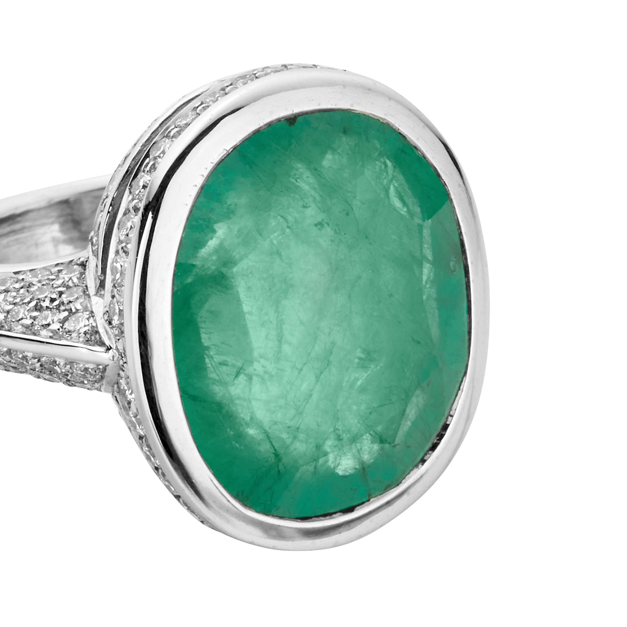 ADA White Gold Emerald & Diamond Ring
