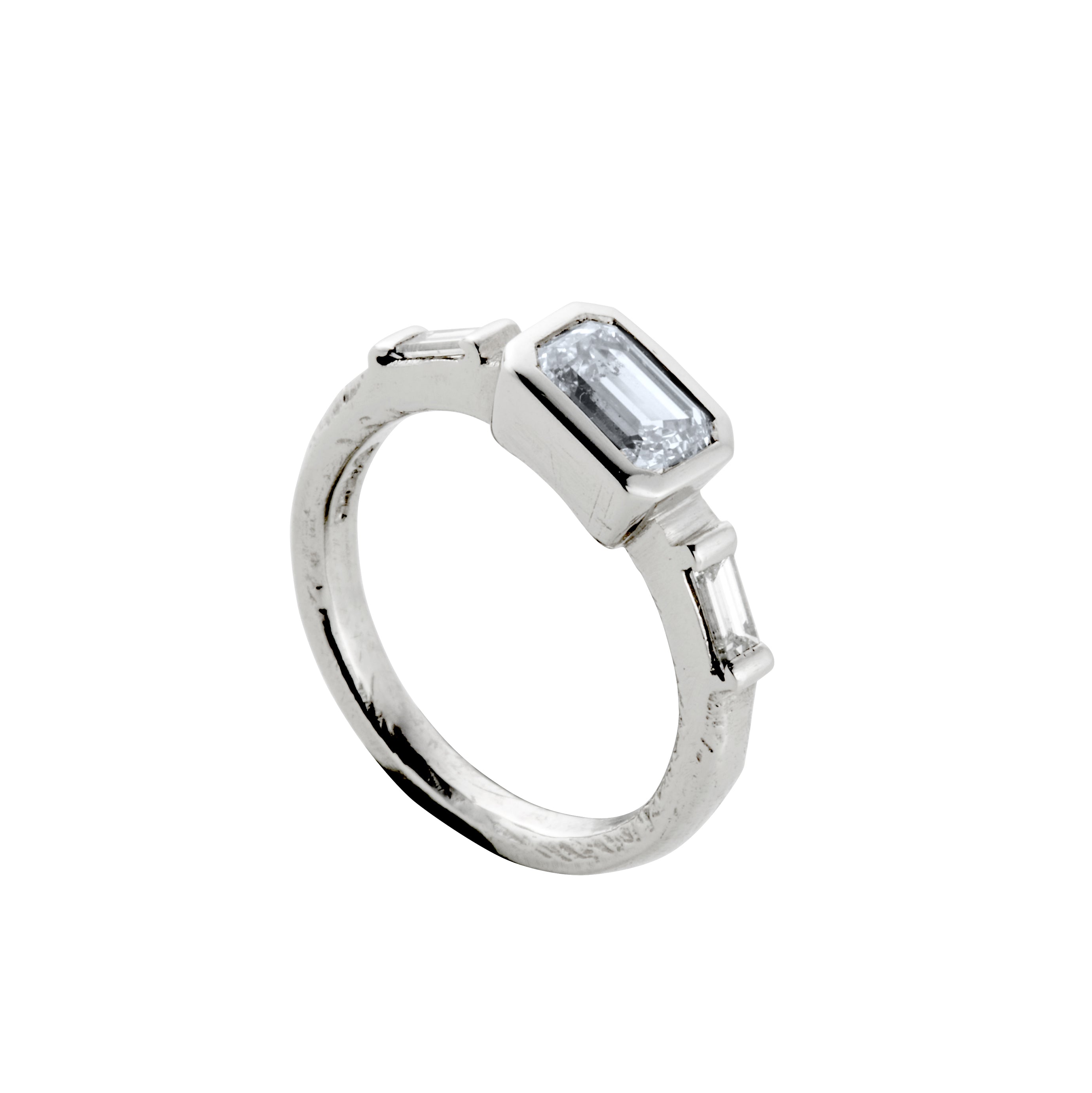 AMARA Platinum Diamond Ring