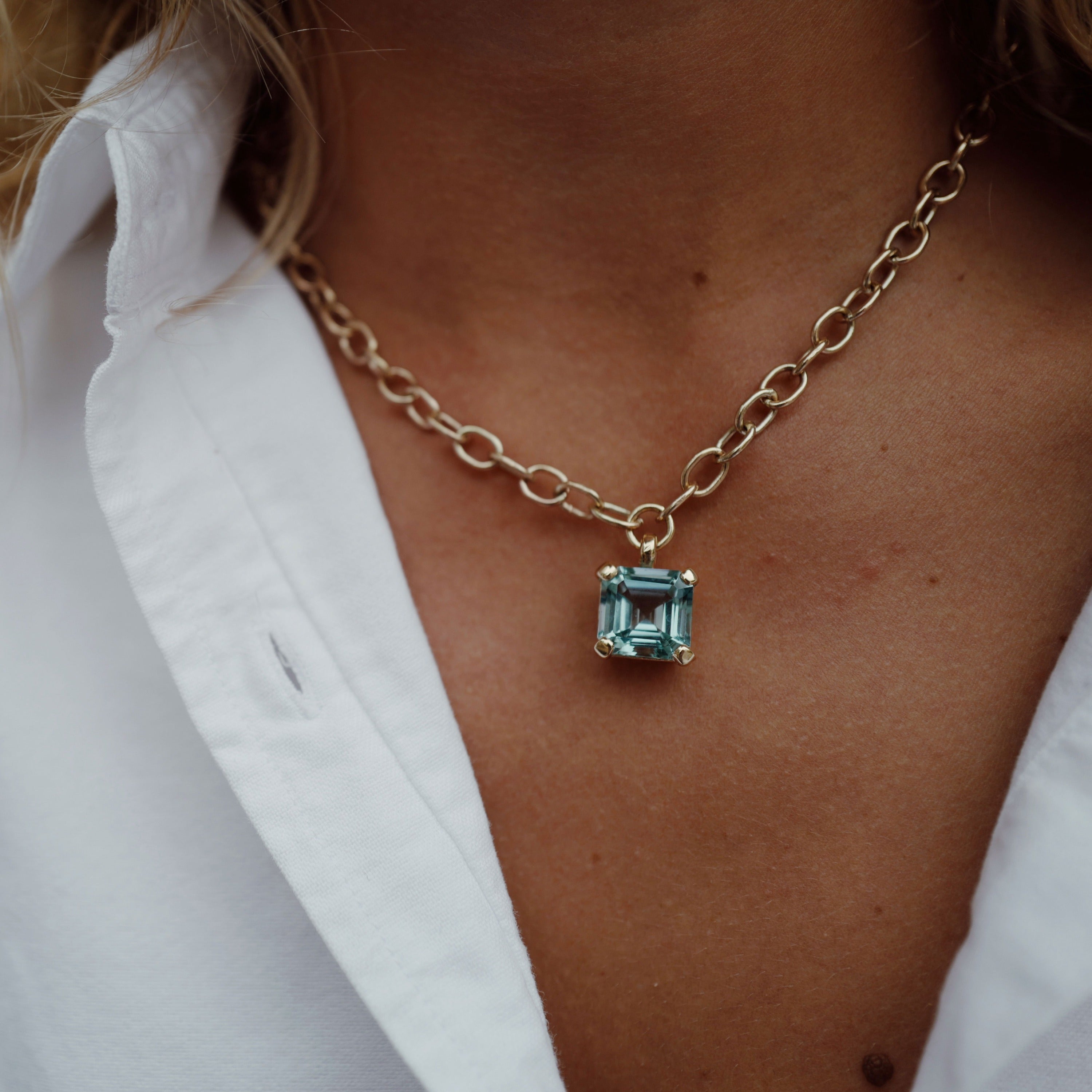 WATER OF THE SEA Gold Aquamarine Necklace