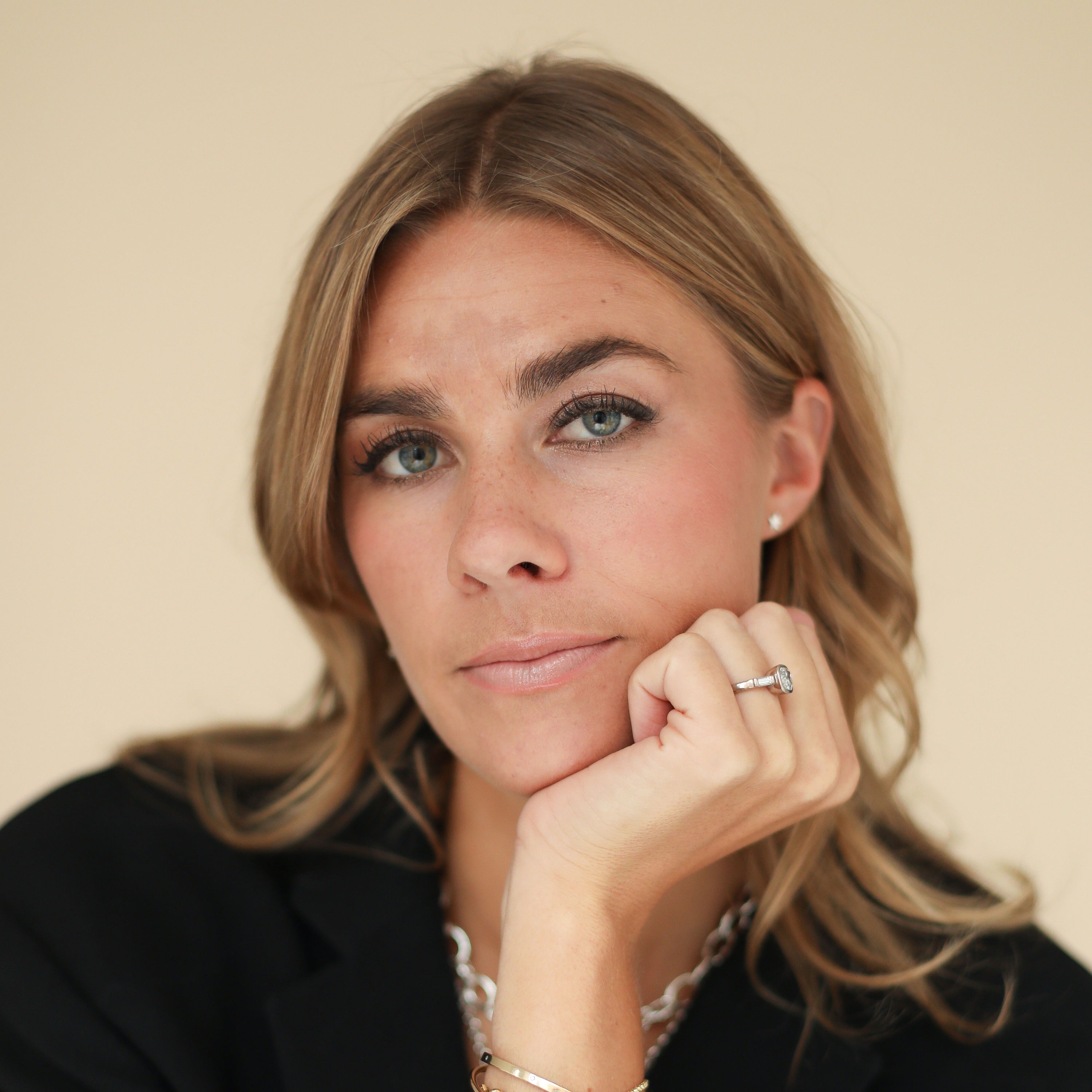 VIDA White Gold Diamond Ring