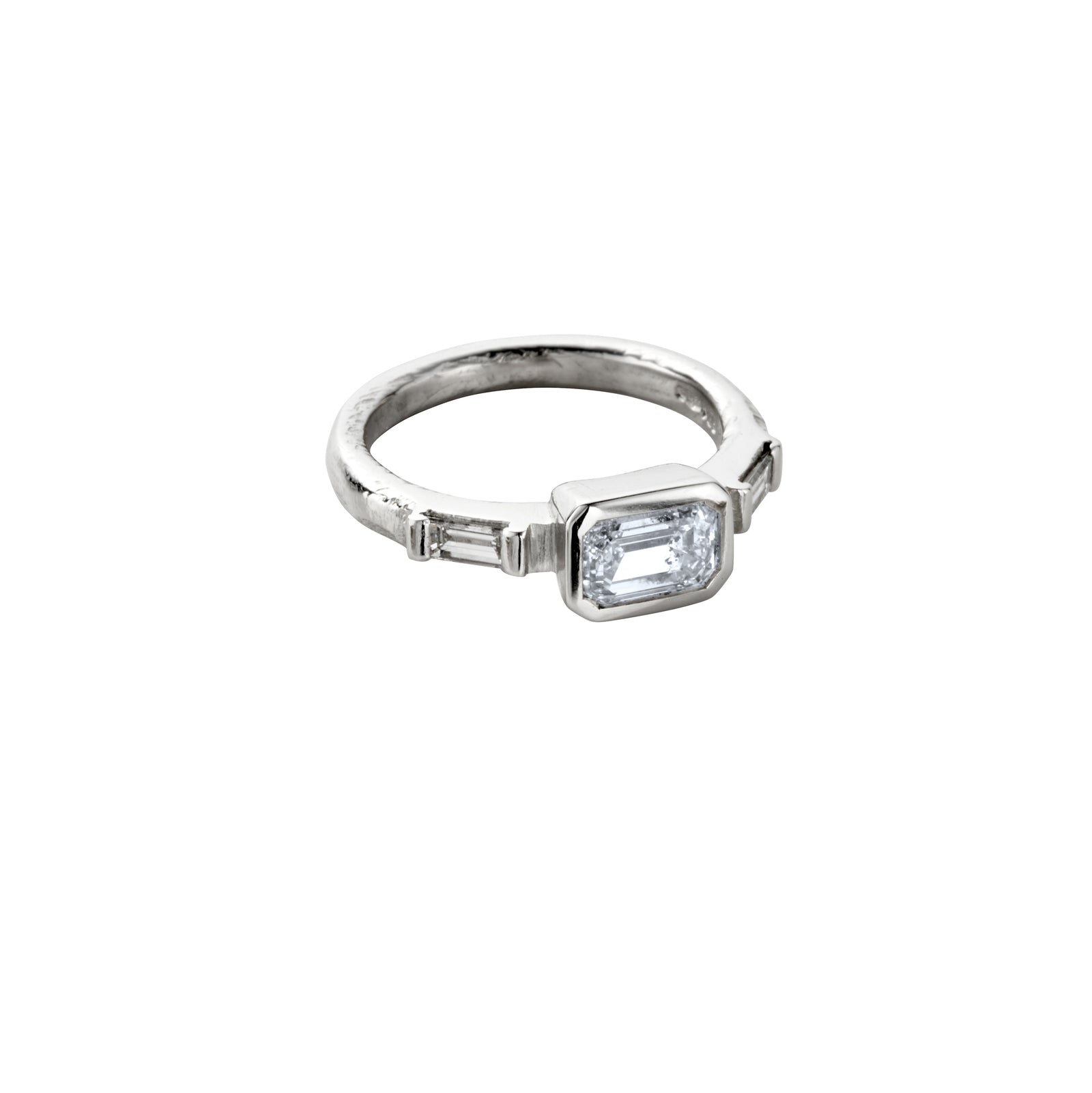 AMARA Platinum Diamond Ring