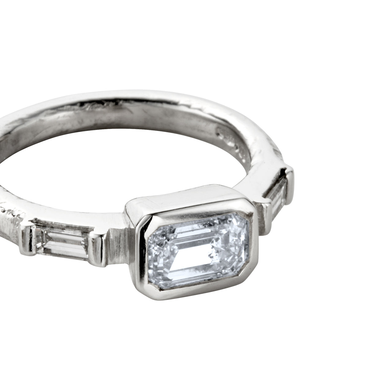 AMARA Platinum Diamond Ring