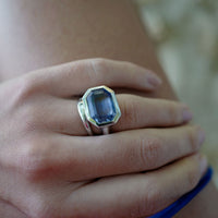 ISLE OF SKYE White Gold Blue Sapphire Ring