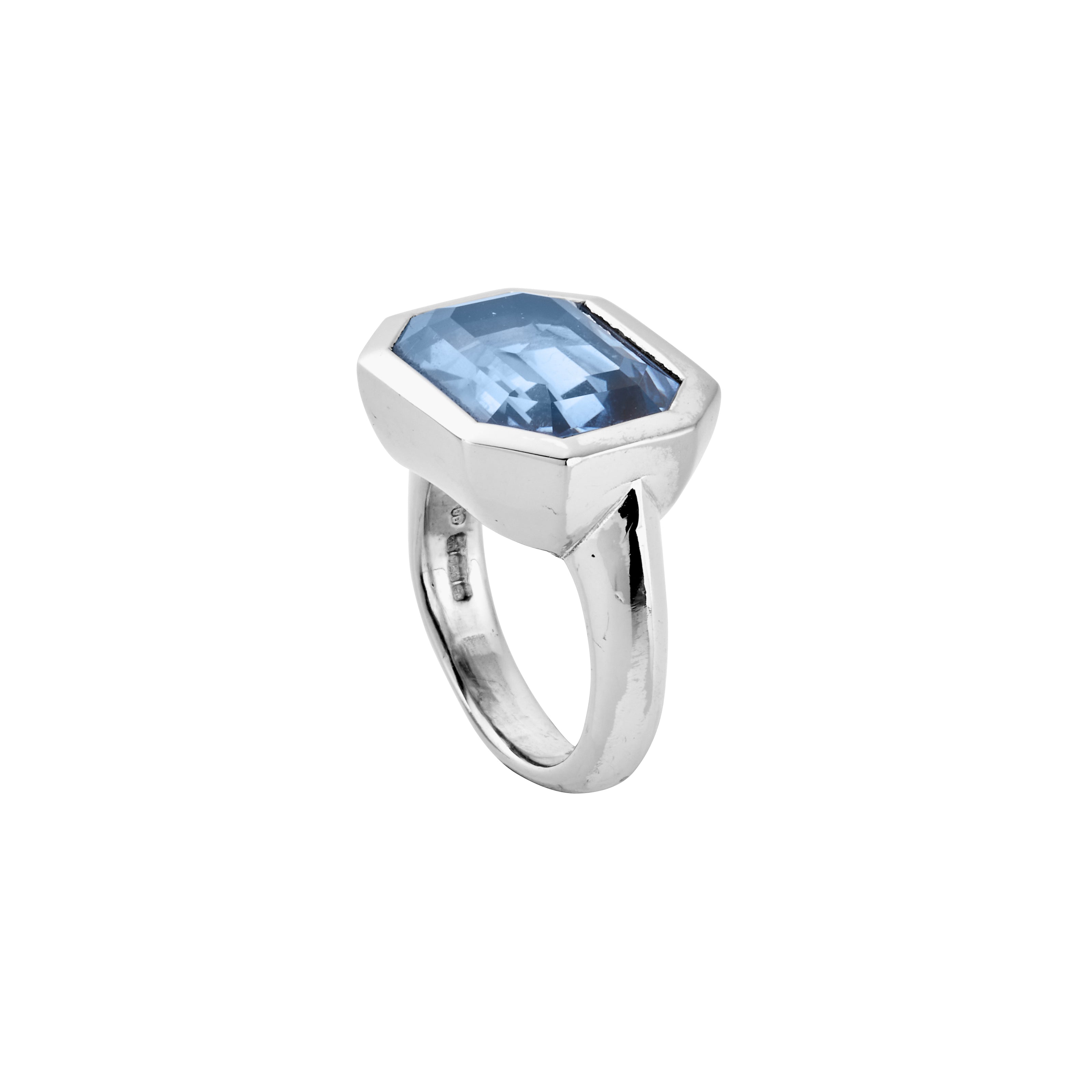 ISLE OF SKYE White Gold Blue Sapphire Ring