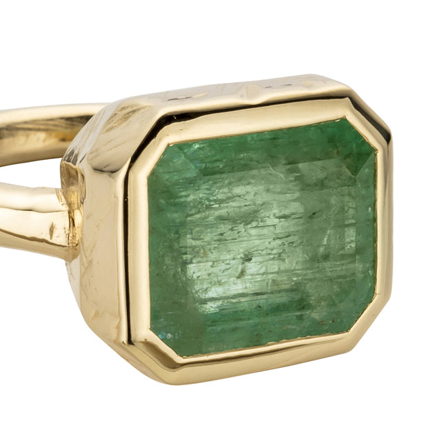 KOHALA Gold Emerald Ring