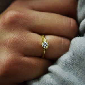 Gold HERA Antique Diamond Promise Ring